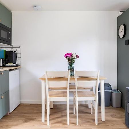 Apartament Salisbury Guest Annex Zewnętrze zdjęcie