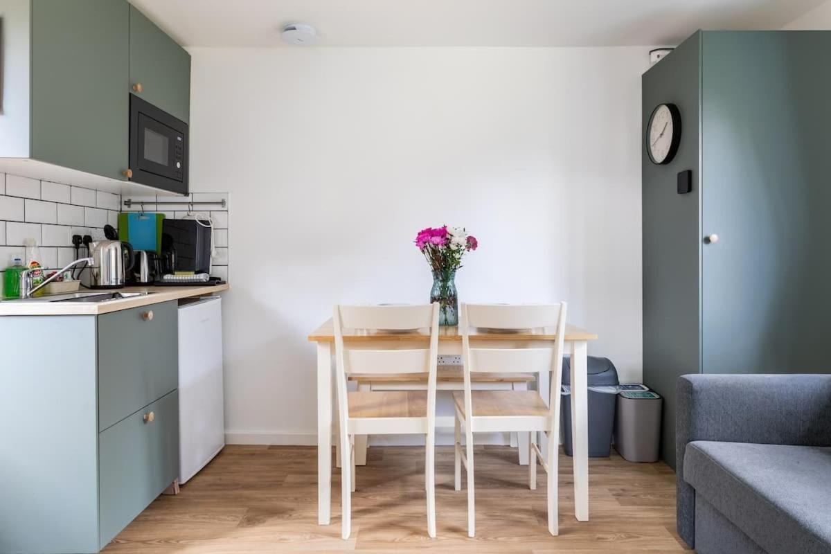 Apartament Salisbury Guest Annex Zewnętrze zdjęcie