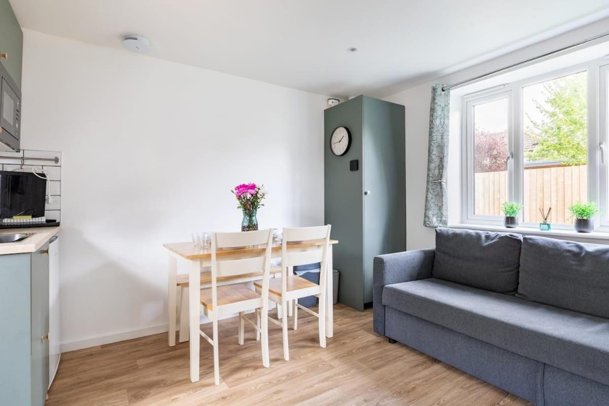 Apartament Salisbury Guest Annex Zewnętrze zdjęcie